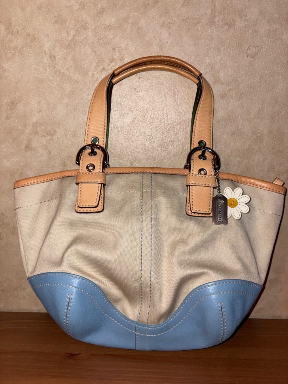 Daisy coach